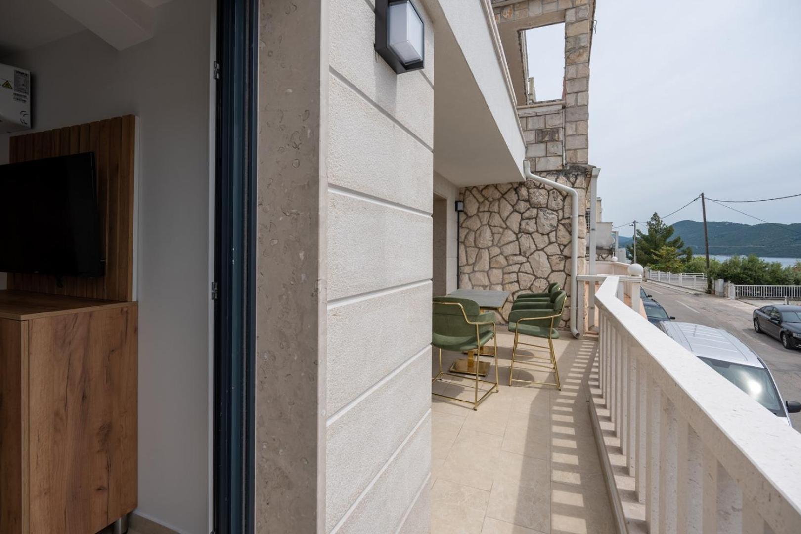 Villa Emina Sa Privatnom Plazom I Parkingom Neum Exterior photo